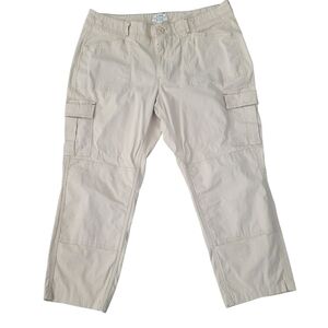 LL Bean womens Beige Cargo Pants